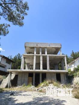 Дом 400м², 3-этажный, участок 6 сот.