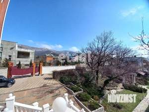 Дом 700м², 3-этажный, участок 15 сот.