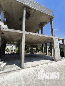 Дом 400м², 3-этажный, участок 6 сот.