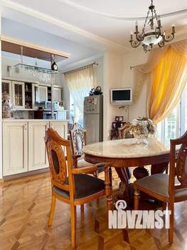 Дом 400м², 3-этажный, участок 7 сот.