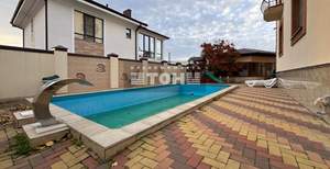 Дом 664м², 3-этажный, участок 7 сот.