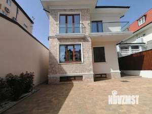 Дом 297м², 3-этажный, участок 3 сот.