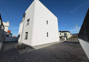 Дом 322м², 3-этажный, участок 4 сот.