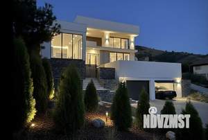 Дом 270м², 2-этажный, участок 4 сот.