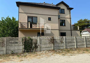 Дом 346м², 3-этажный, участок 6 сот.