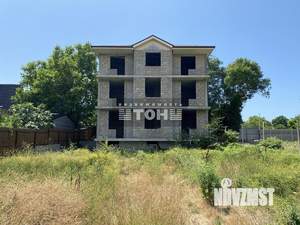 Коттедж 350м², 3-этажный, участок 7 сот.