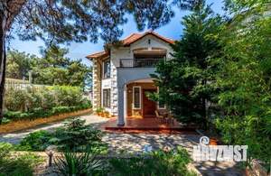 Дом 380м², 3-этажный, участок 6 сот.