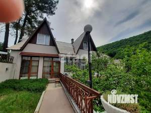 Дом 394м², 3-этажный, участок 23 сот.