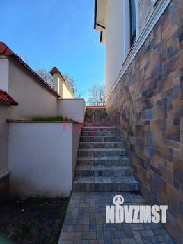 Коттедж 370м², 3-этажный, участок 4 сот.