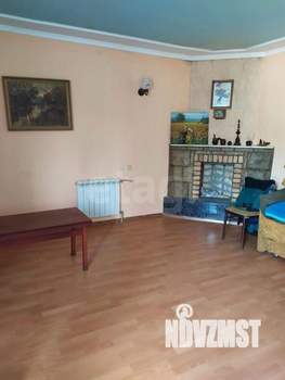 Дом 235м², 3-этажный, участок 8 сот.