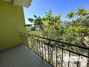 Коттедж 344м², 3-этажный, участок 6 сот.