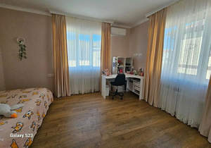 Дом 305м², 3-этажный, участок 4 сот.