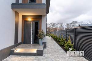 Дом 280м², 2-этажный, участок 4 сот.