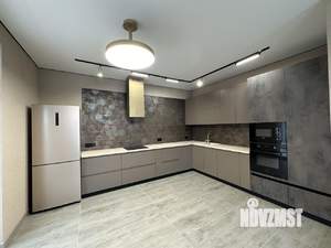 Дом 275м², 3-этажный, участок 3 сот.