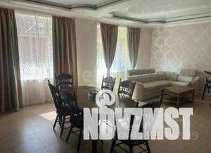 Дом 250м², 3-этажный, участок 3 сот.