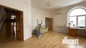 Дом 244м², 2-этажный, участок 7 сот.