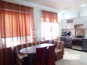 Дом 400м², 3-этажный, участок 6 сот.