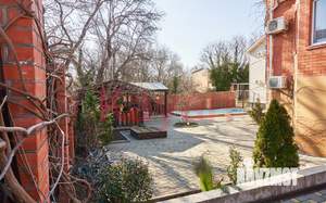 Дом 620м², 3-этажный, участок 11 сот.