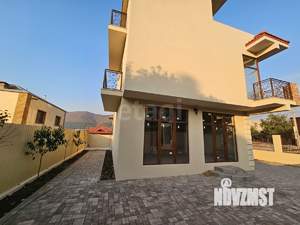 Дом 250м², 3-этажный, участок 3 сот.