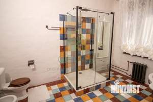 Дом 313м², 3-этажный, участок 16 сот.