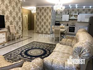 Дом 270м², 2-этажный, участок 4 сот.