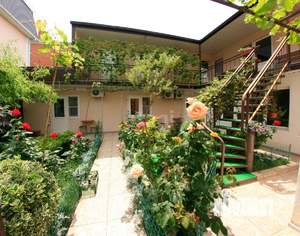 Дом 407м², 3-этажный, участок 4 сот.