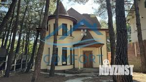 Дом 180м², 2-этажный, участок 9 сот.