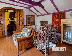 Дом 454м², 3-этажный, участок 18 сот.