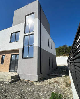 Дом 240м², 3-этажный, участок 4 сот.