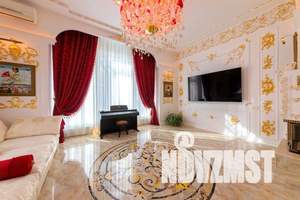 Дом 295м², 2-этажный, участок 10 сот.