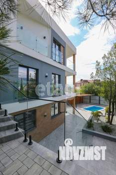 Дом 267м², 3-этажный, участок 4 сот.