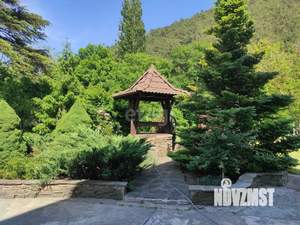 Дом 210м², 3-этажный, участок 17 сот.