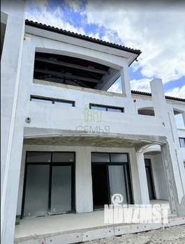 Таунхаус 243м², 3-этажный, участок 3 сот.