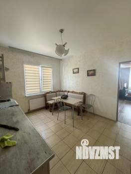 Дом 264м², 2-этажный, участок 637 сот.