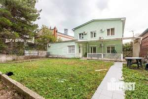 Дом 259м², 3-этажный, участок 4 сот.