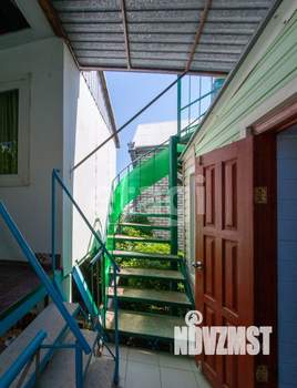 Дом 605м², 3-этажный, участок 5 сот.