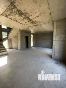 Коттедж 145м², 2-этажный, участок 6 сот.