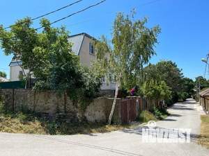 Дом 235м², 3-этажный, участок 8 сот.