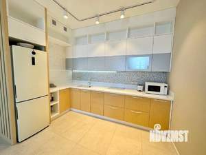 Дом 291м², 3-этажный, участок 10 сот.