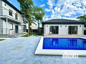 Дом 190м², 2-этажный, участок 5 сот.