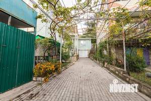 Дом 259м², 3-этажный, участок 4 сот.