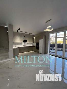 Дом 182м², 2-этажный, участок 3 сот.