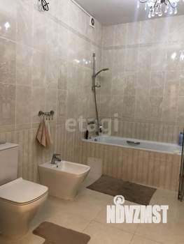 Дом 270м², 2-этажный, участок 4 сот.