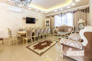 Дом 260м², 3-этажный, участок 4 сот.