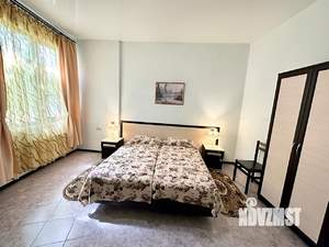 Дом 933м², 2-этажный, участок 7 сот.