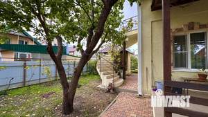 Дом 208м², 2-этажный, участок 8 сот.