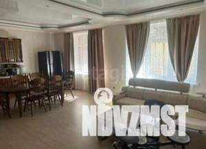 Дом 250м², 3-этажный, участок 3 сот.