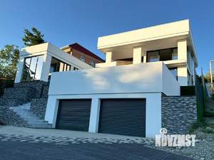 Дом 270м², 2-этажный, участок 4 сот.