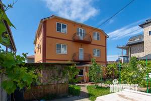 Дом 486м², 3-этажный, участок 6 сот.