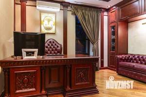 Дом 566м², 3-этажный, участок 13 сот.